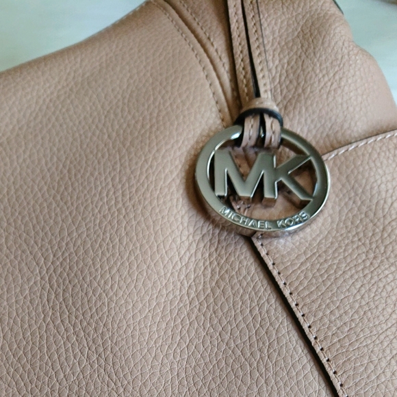 Michael Kors Purse - Picture 3 of 9